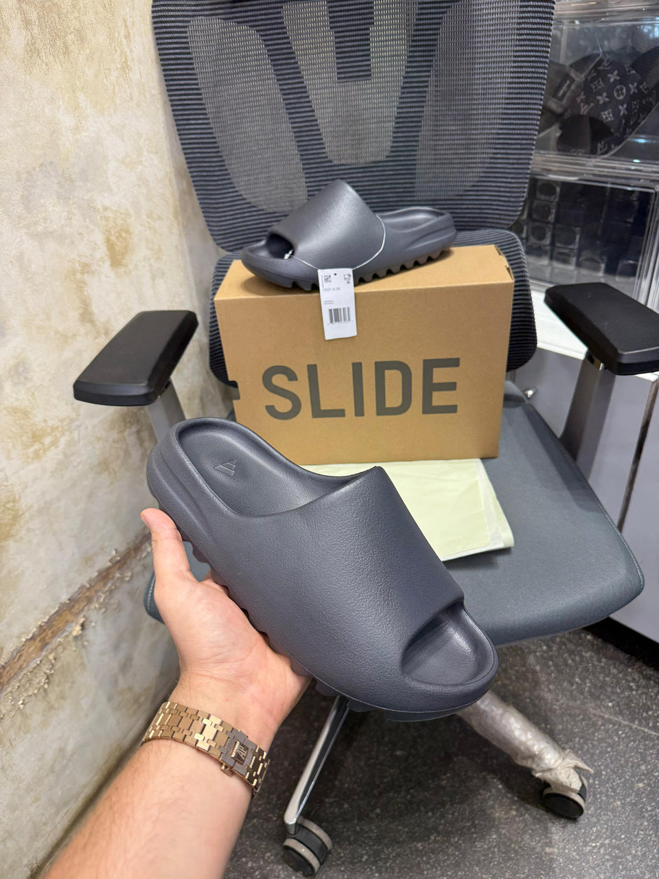 Adidas Yeezy Onyx Slides