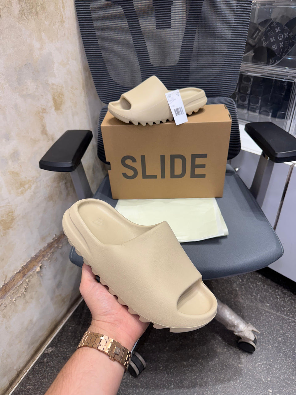 Adidas Yeezy Onyx Slides