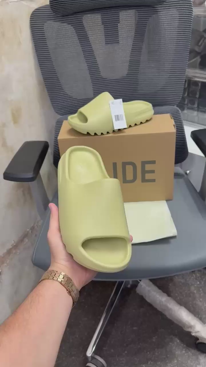 Adidas Yeezy Onyx Slides