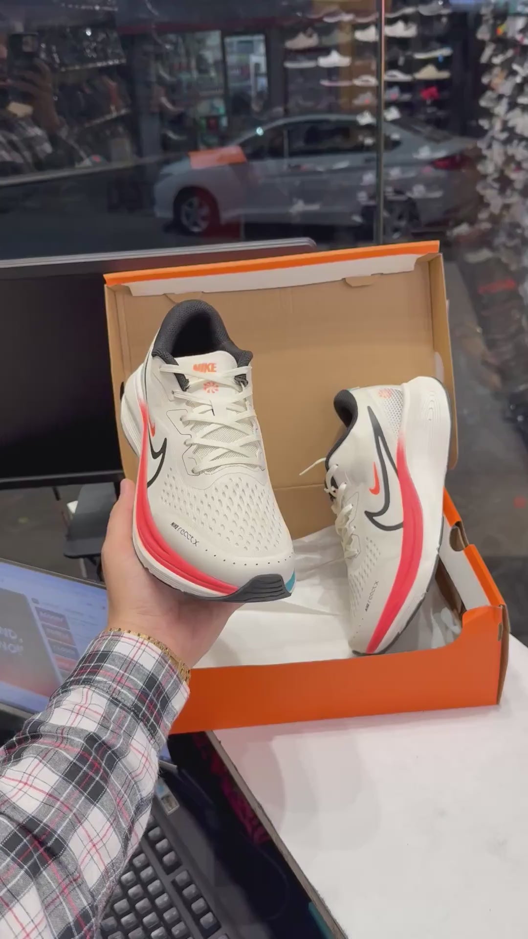 NIKE AIR ALPHA ZOOM REACT X BUTTER