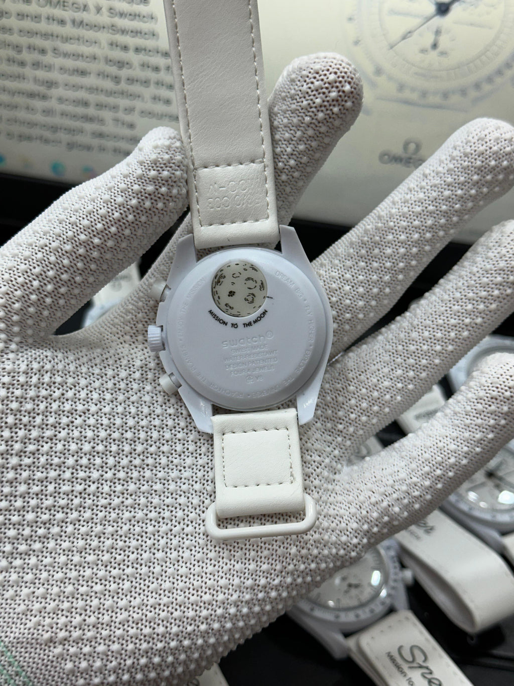 OMEGA X SWATCH BIOCERAMIC MOONSWATCH