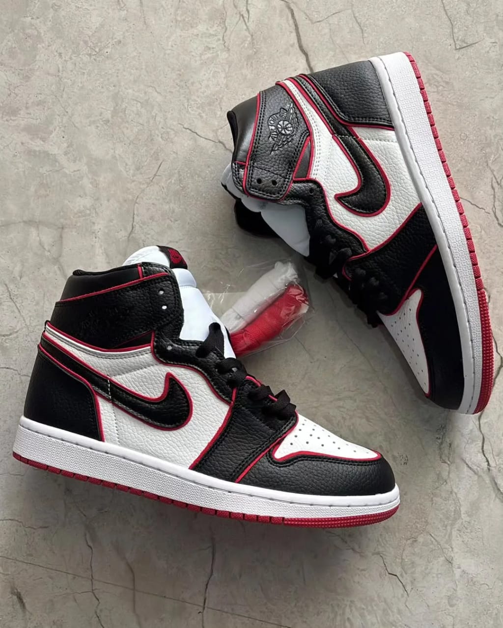 AIR JORDAN 1 RETRO HIGH OG BLOODLINE