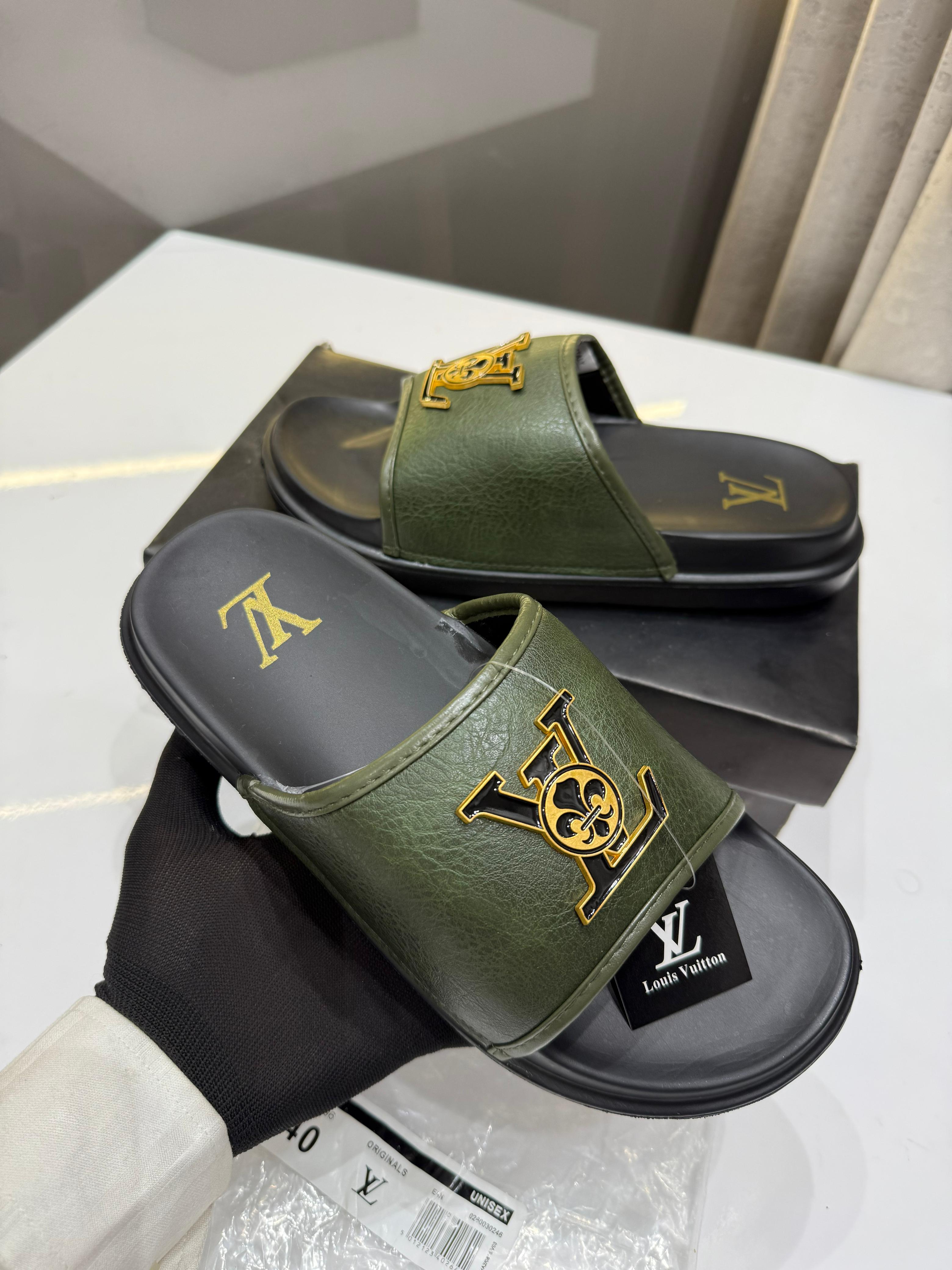 LOUIS VUITTON CROCS LITE 360