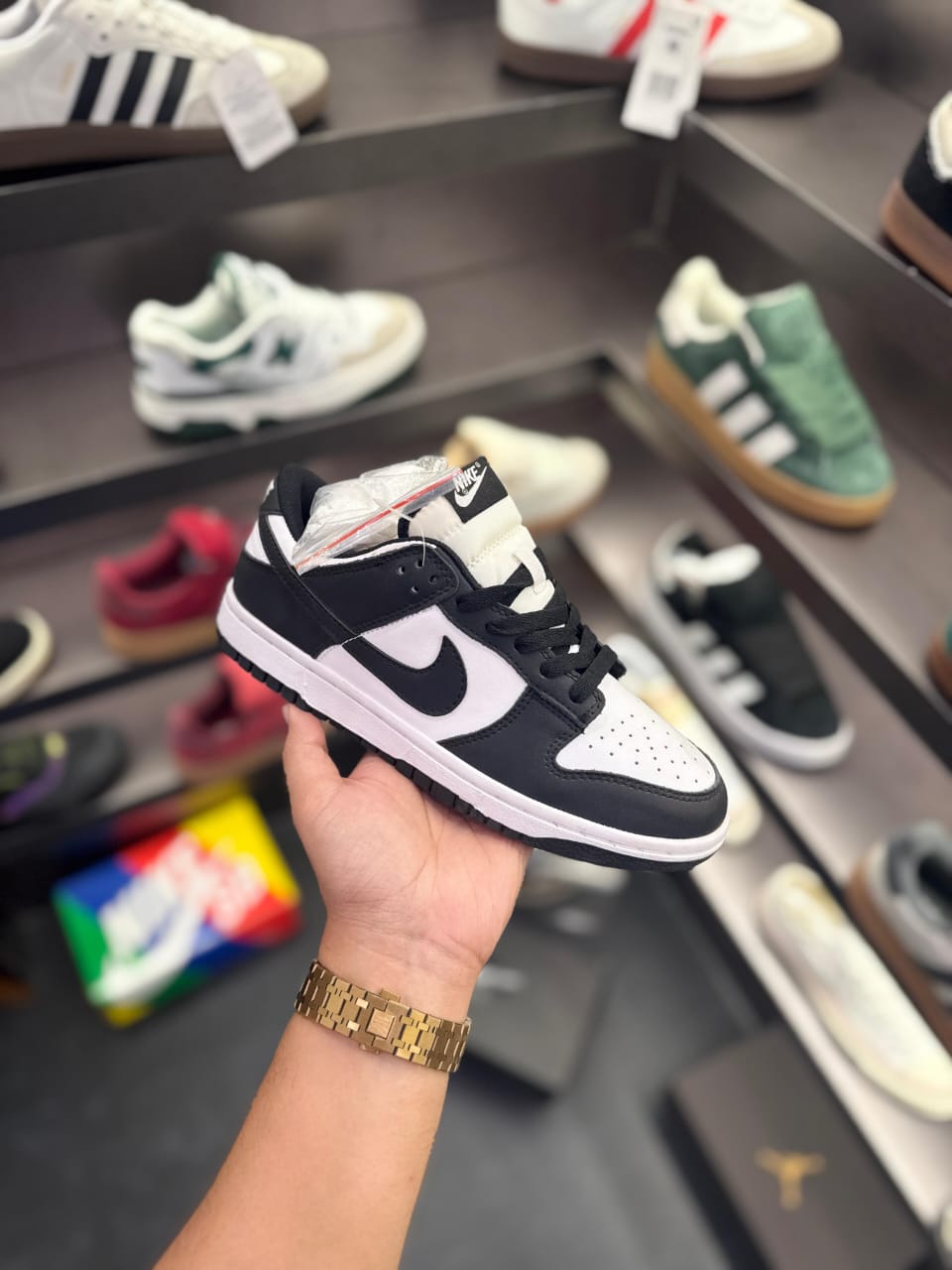 NIKE SB DUNK LOW PANDA