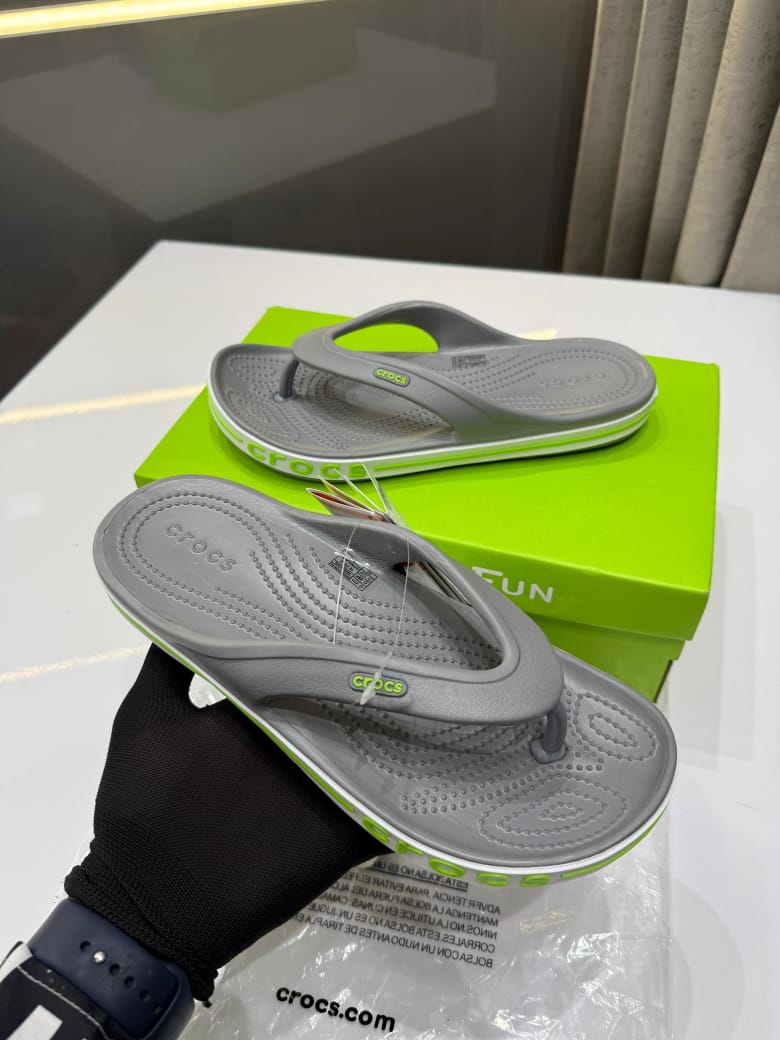 CROCS BAYABAND SLIPPERS