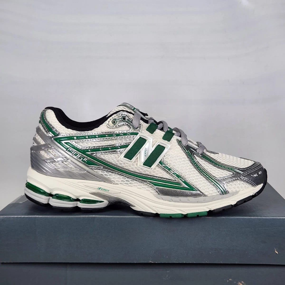 NEW BALANCE 1906R SPRUCE PACK SILVER GREEN