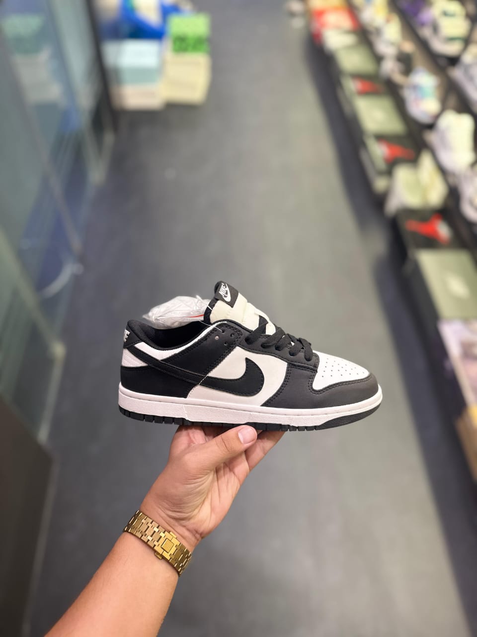NIKE SB DUNK LOW PANDA