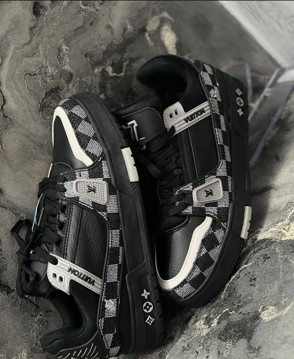 LOUIS VUITTON TRAINER DAMIER