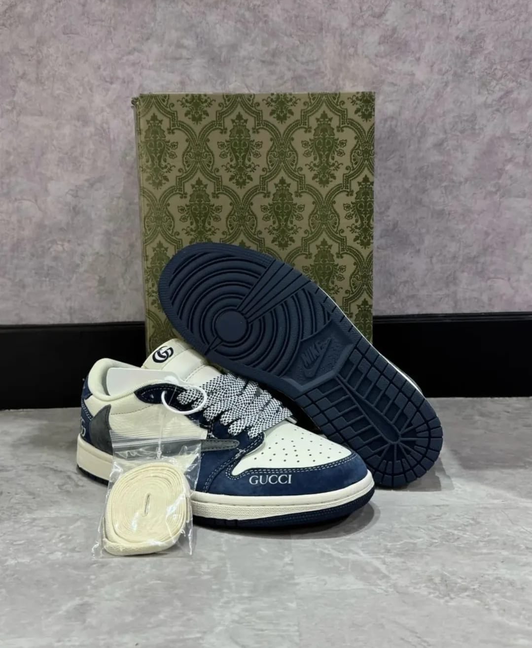 AIR JORDAN 1 LOW OG SP X GUCCI X TRAVIS SCOTT X FRAGMENT DESIGN
