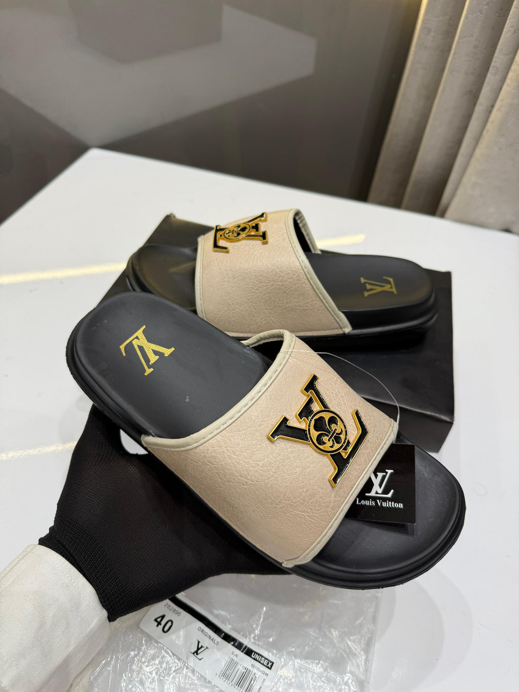 LOUIS VUITTON CROCS LITE 360