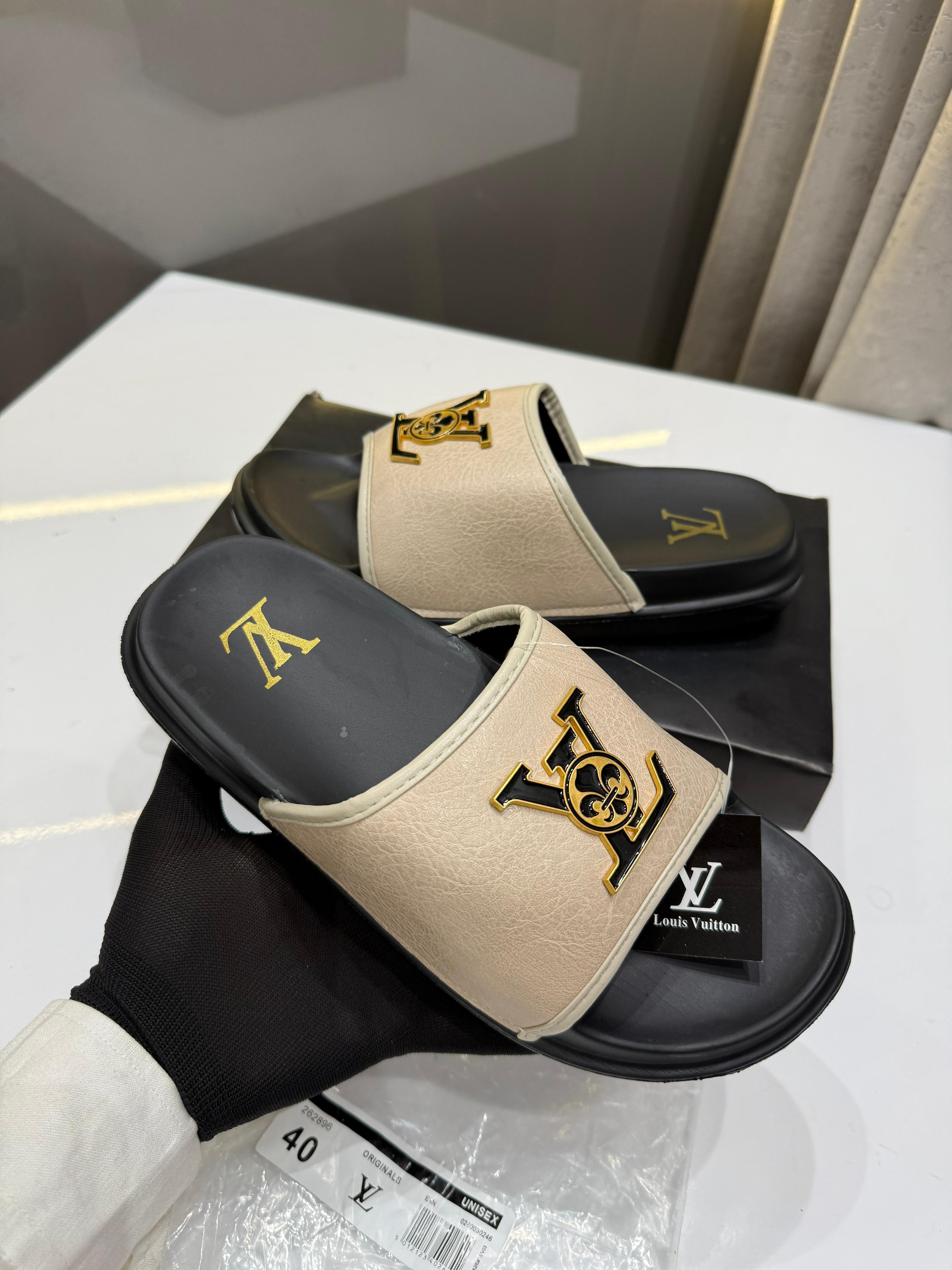 LOUIS VUITTON CROCS LITE 360
