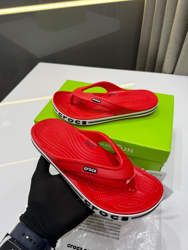 CROCS BAYABAND SLIPPERS