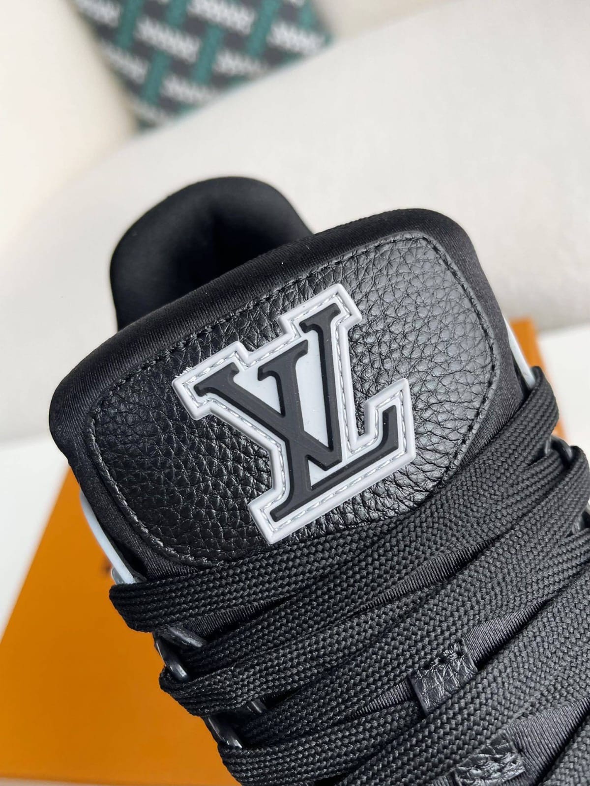 LOUIS VUITTON TRAINER DAMIER